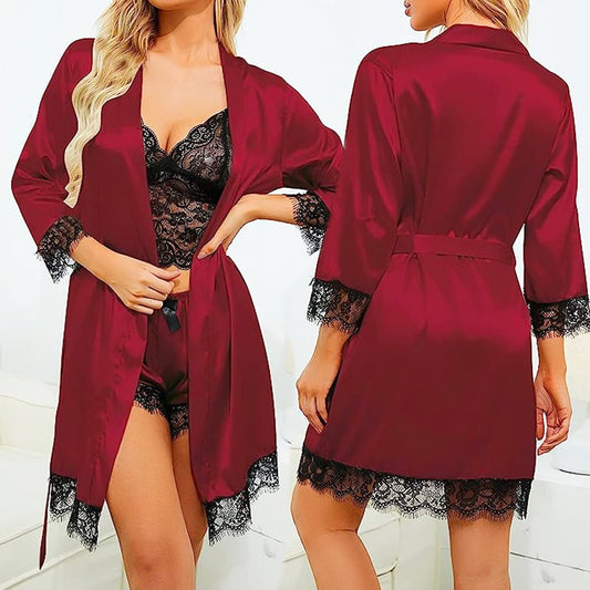 Chemise de nuit à bretelles en dentelle et satin, quatre pièces