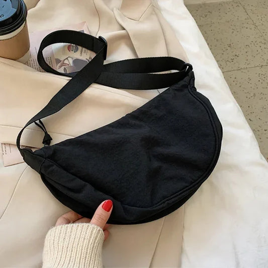 Sac à bandoulière Dumpling simple pour femme✨